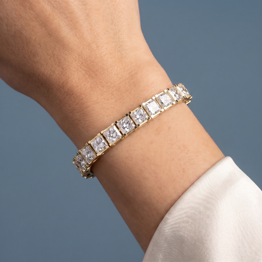 14K Yellow Gold Princess Cut Diamond Tennis Bracelet - Close-up