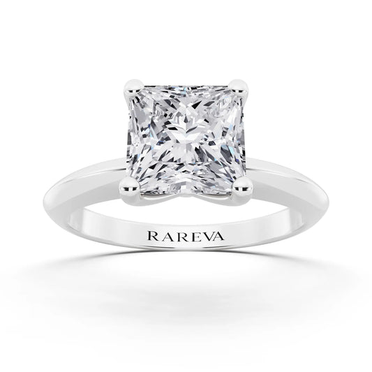 18 KT White Gold Princess Cut Diamond Classic Solitaire Ring - front view