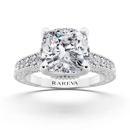 18 KT White Gold Cushion Cut Diamond Vintage - front view