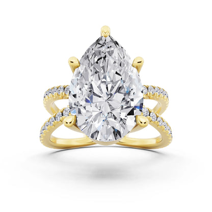 18 KT Yellow Gold Pear Cut Diamond Ring with Twisted Split Shank - front view