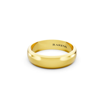 10K Yellow Gold Men's Classic Dome Wedding Band - 5mm - Close up