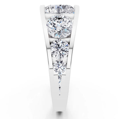 18 KT White Gold Round Cut Diamond Ring with Graduated Side Stones - Side view