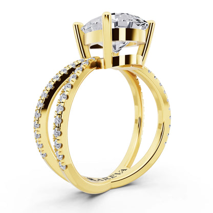 18 KT Yellow Gold Pear Cut Diamond Ring with Twisted Split Shank - top view