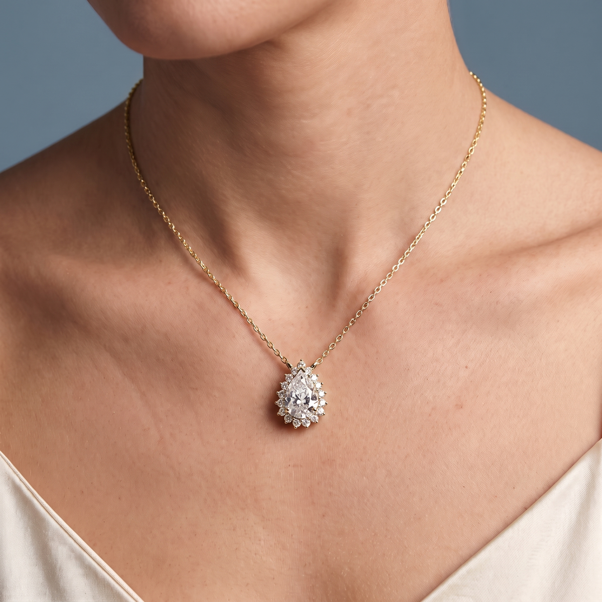 10KT Yellow Gold Pear Diamond Sparkling Halo Pendant - Close-up