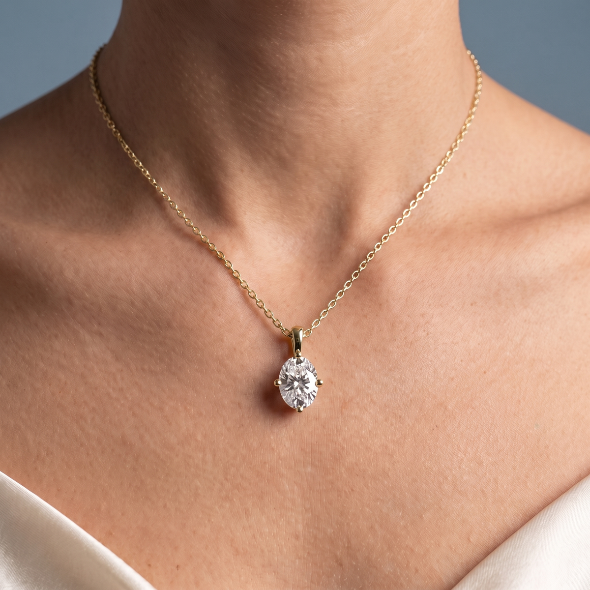 10KT Yellow Gold Oval Cut Diamond Solitaire Pendant - Close-up