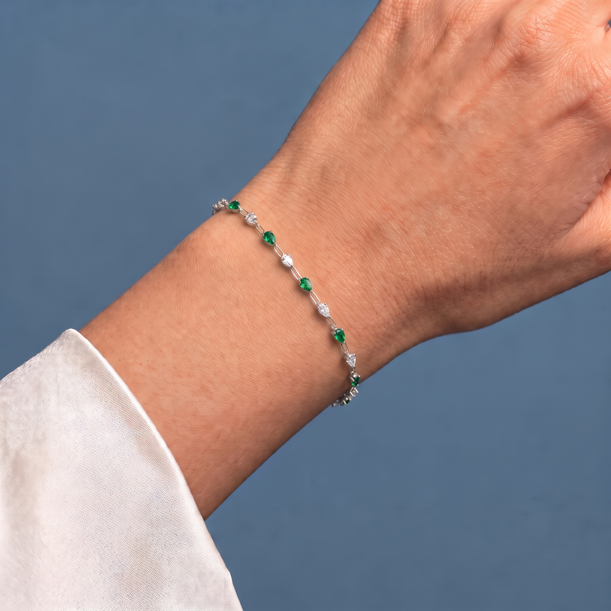 14K White Gold Lab Grown Pear Emerald Diamond Station Bracelet - Close-up