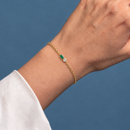 14K Yellow Gold Lab Grown Emerald Pear Diamond Toi et Moi Bracelet - Close-up